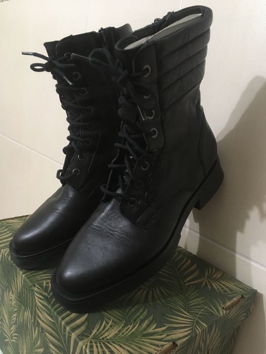 Pat Calvin - Ghete damă