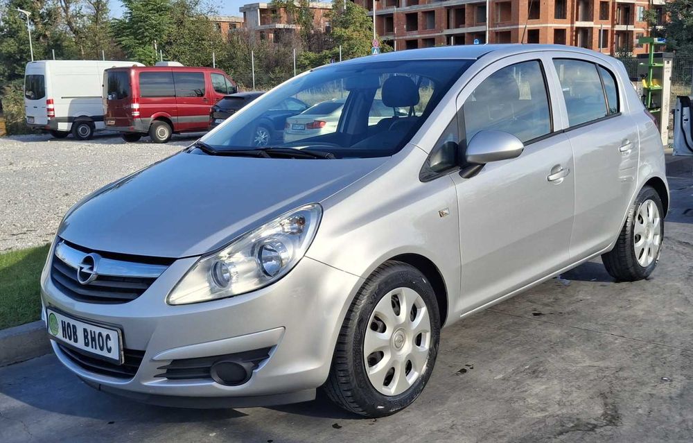 Opel Corsa D 1.2i 16V - 80PS