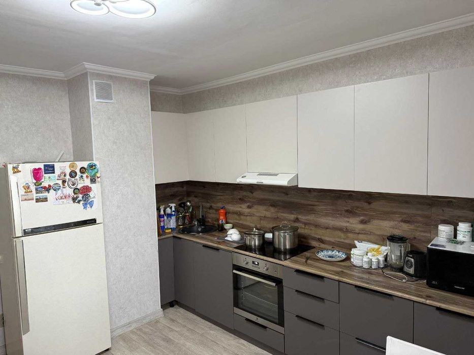 Продается 3-комн квартира по ул Шахтеров 52