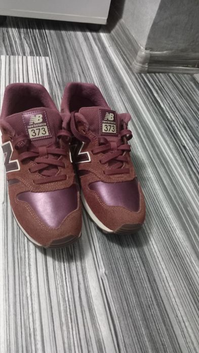 Vând adidași NewBalance originali
