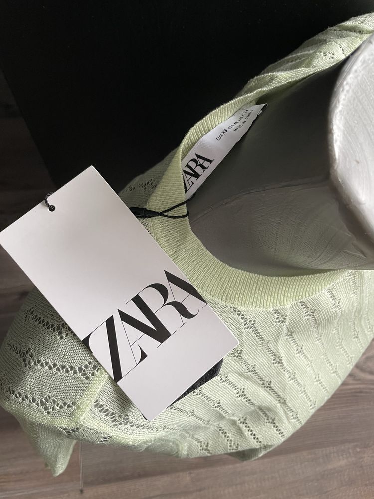 Топ Zara/ нов с етикет/