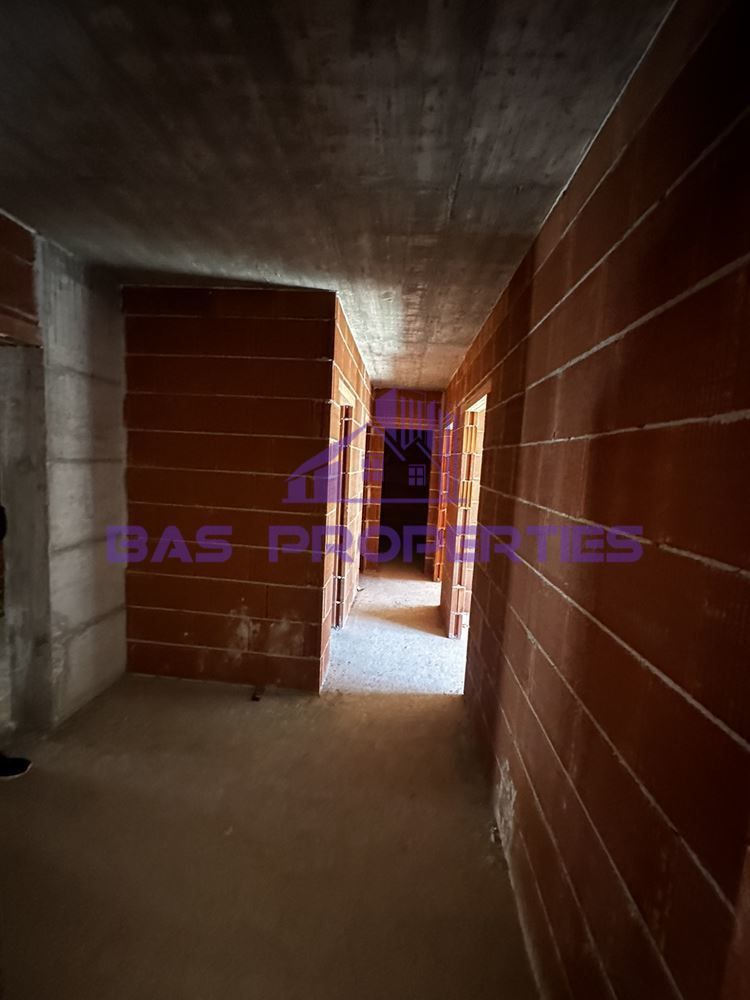 Продава се Тристаен апартамент в София, Карпузица - 103 кв.м за 2136 €/кв.м - Снимка #3