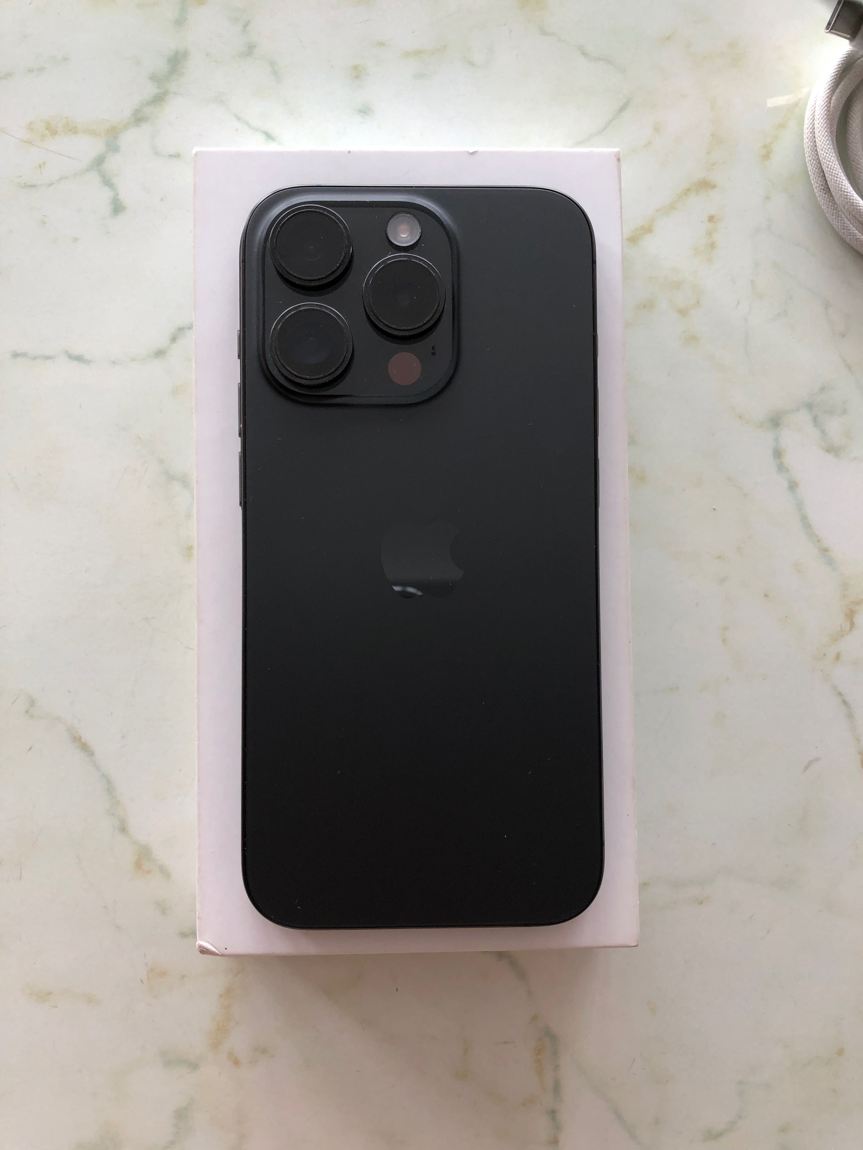 Гаранционен Iphone 15 pro 128GB
