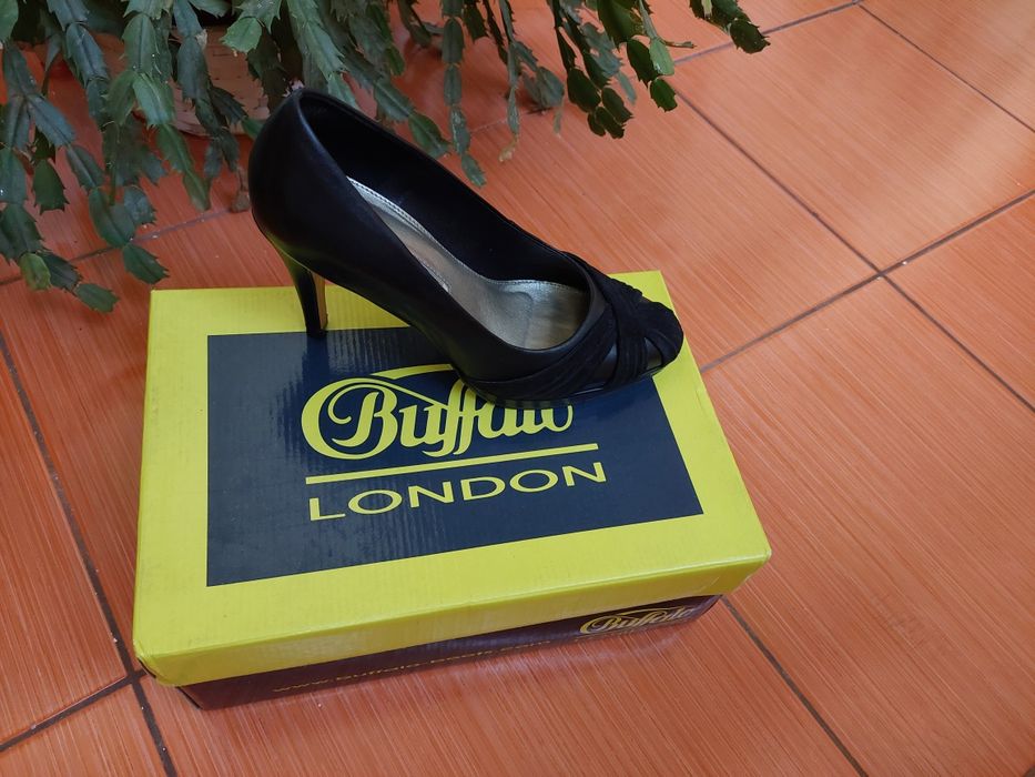 Rochii de gala, pantofi ,sandale piele