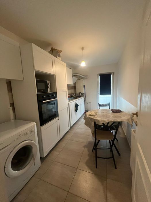 Proprietar inchiriez apartament decomandat