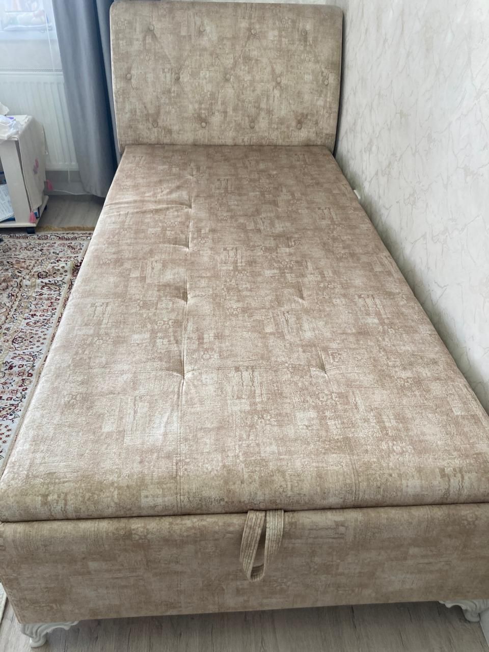 Кровать почти новая
