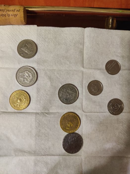 Vând monede românești