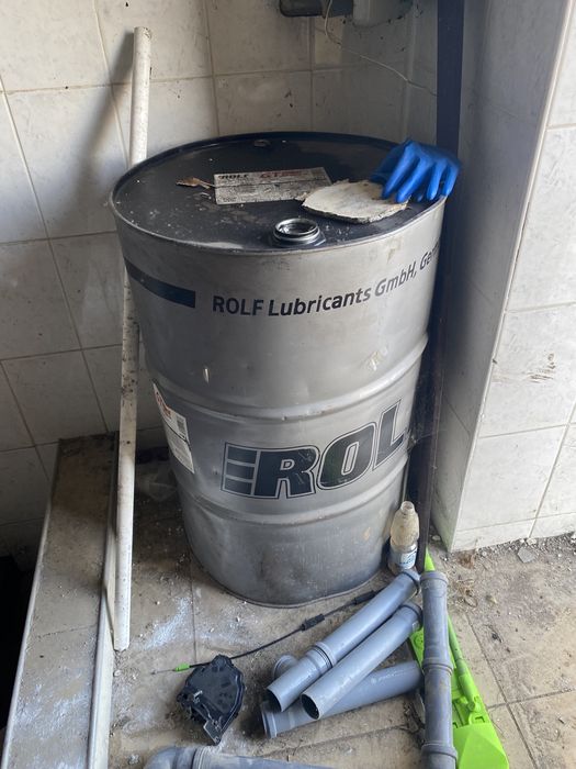 Продам бочки, 200 л есть 2шт