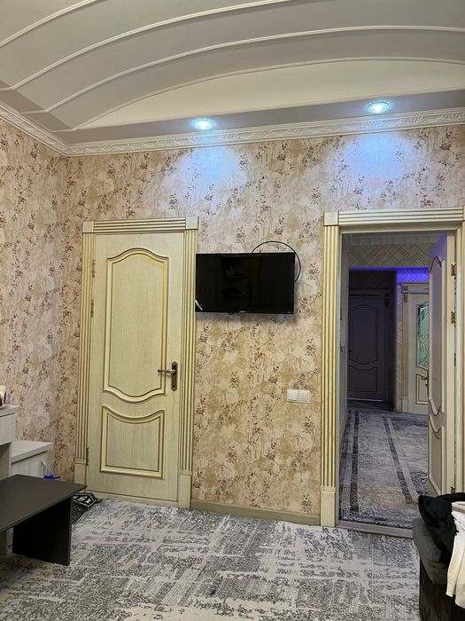 Chilonzor tumani 20 kvartilda 4/2/4 800$ ga arendaga beriladi.