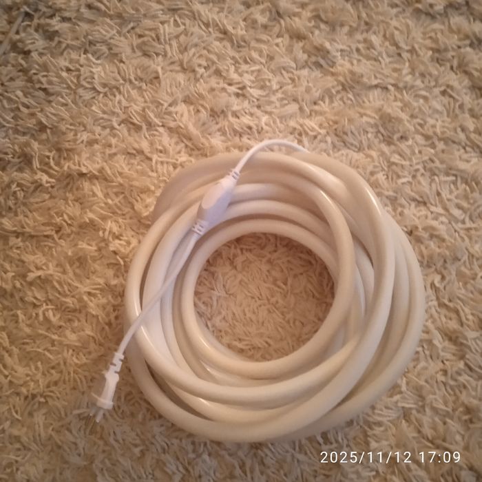 Гибкий неон с адаптером 220ватт