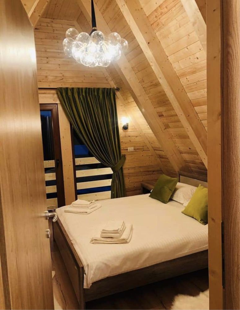vanzare Cabane Tip A Frame, pe structura lemn La cheie
