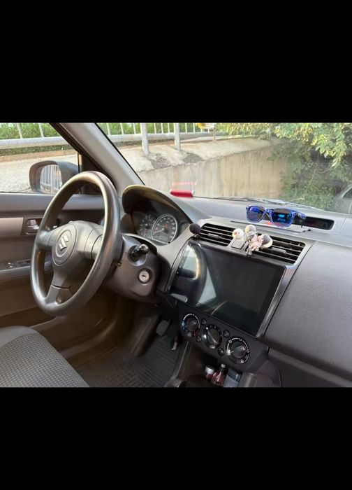 Navigatie android Suzuki Swift Waze YouTube GPS USB