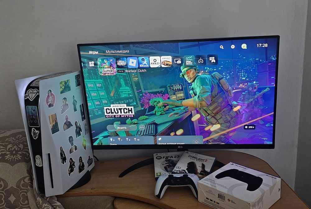 Продам приставку PS5 и монитор LG 4k 32 дюйма.