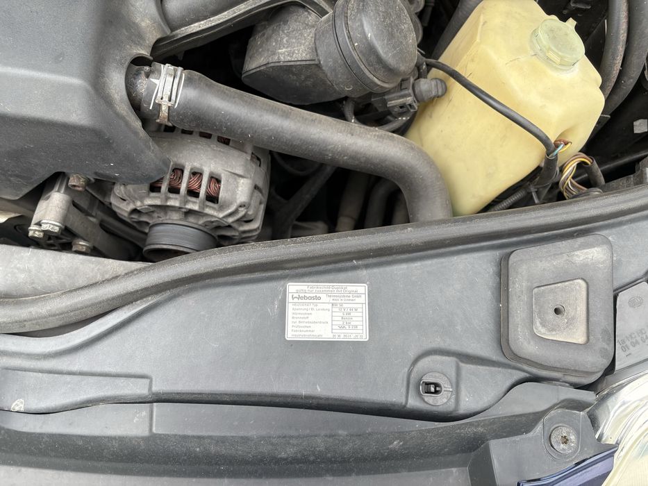 Vand Passat B5.5 1,6 Benzina