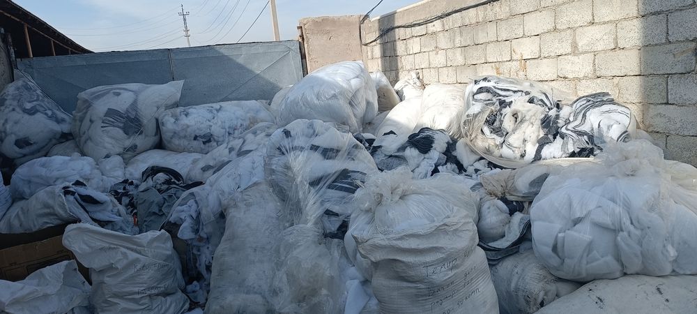 Синтефон бўлаклари сотилади