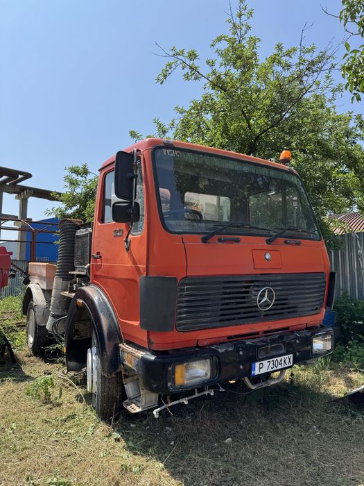 Mercedes-Benz 1213