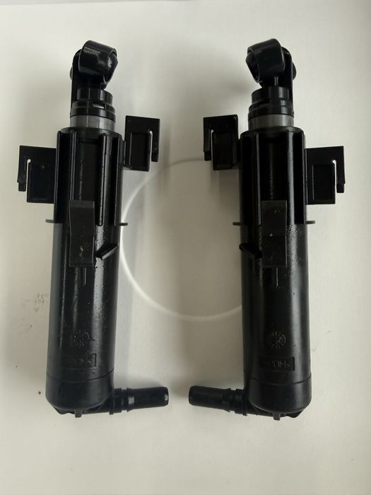 spalator faruri audi A5 cod 8T0955102D si 8T0955101D