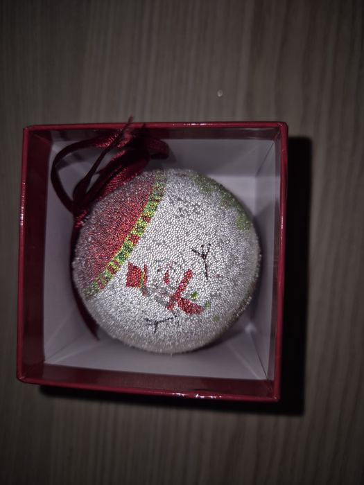 Glob Crăciun în cutie multicolour Avon