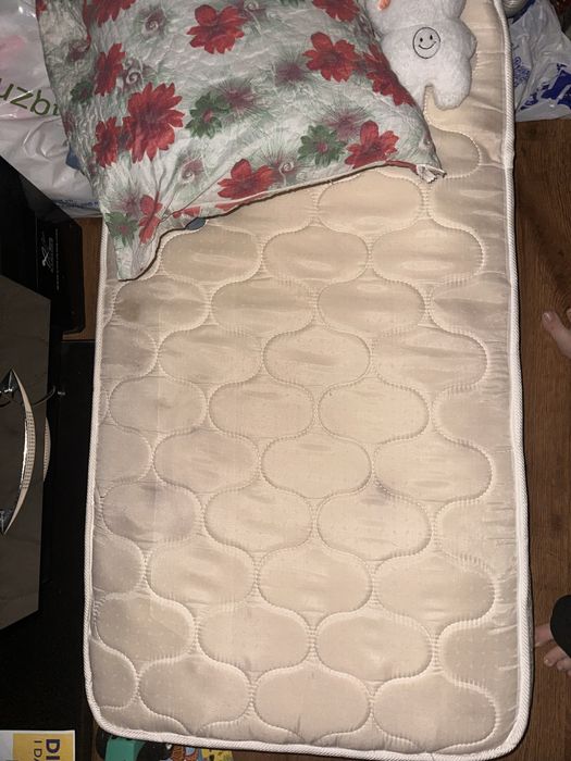 Детская кроватка с матрасом