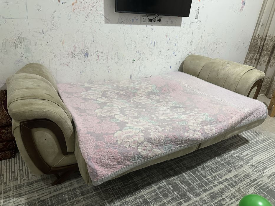 Divan  B U  bolshaya prochnaya