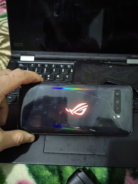 Schimb asus rog phone 3 cu iPhone