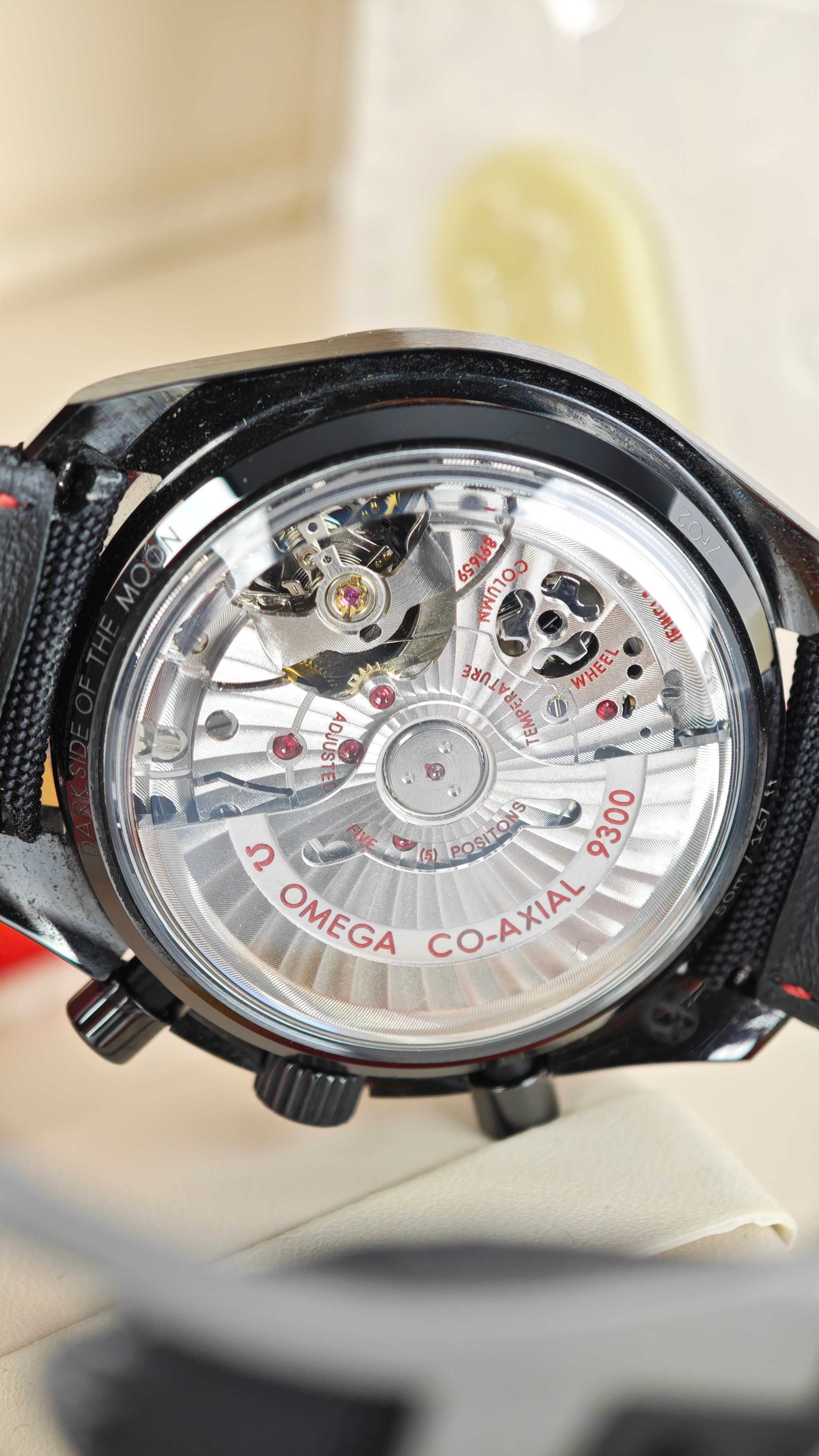 Omega Speedmaster Dark Side of the Moon механичен часовник