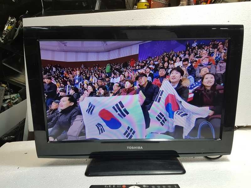 Televizor led Toshiba 22AV733G - 22 inch/56 cm - impecabil