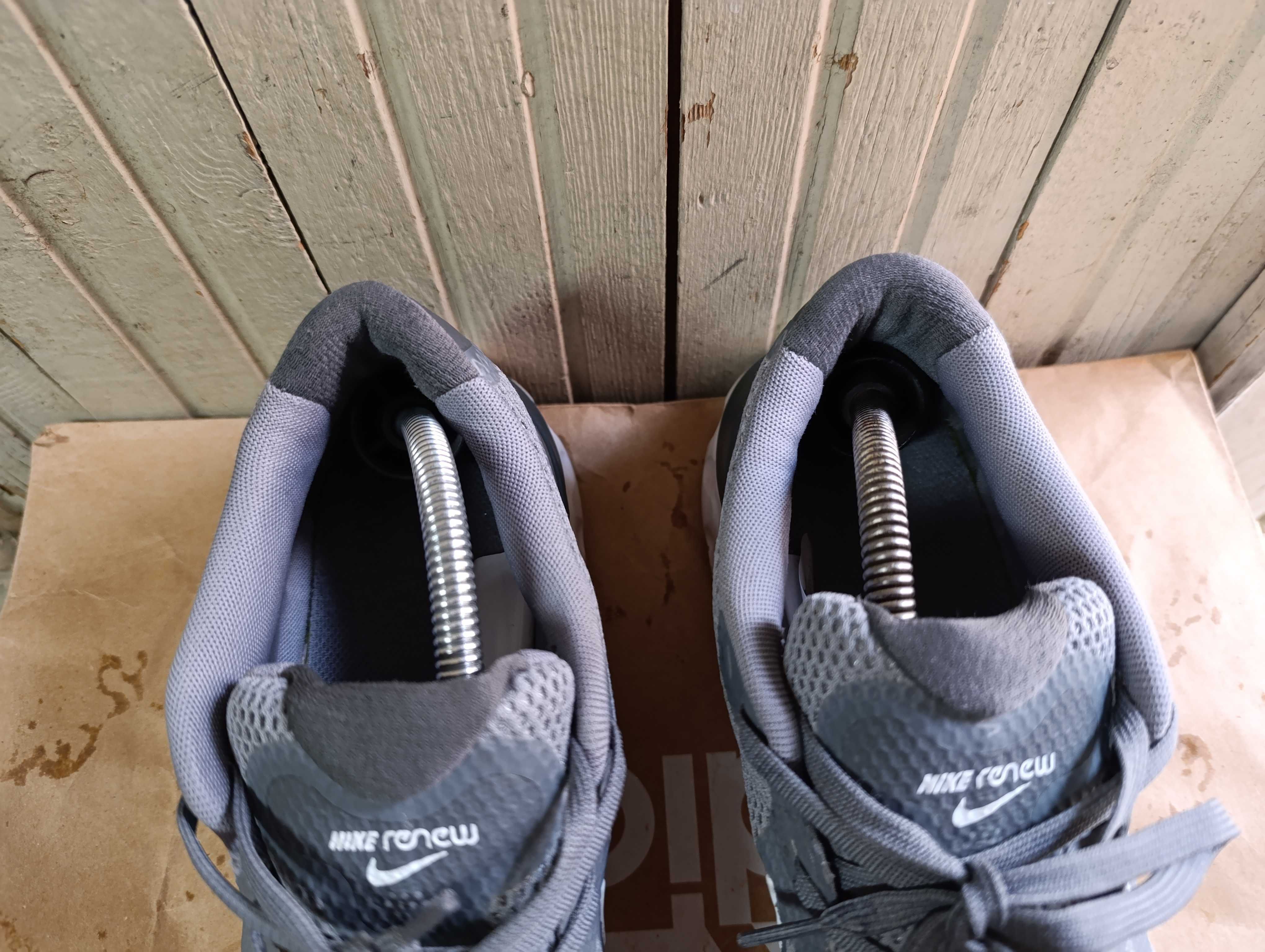 ''NIKE Renew Run Grey''оригинални маратонки 45.5 номер