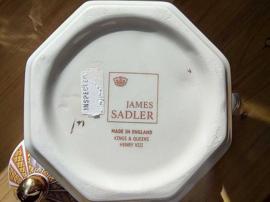 Винтидж британски чайник на Sadler Хенри VIII