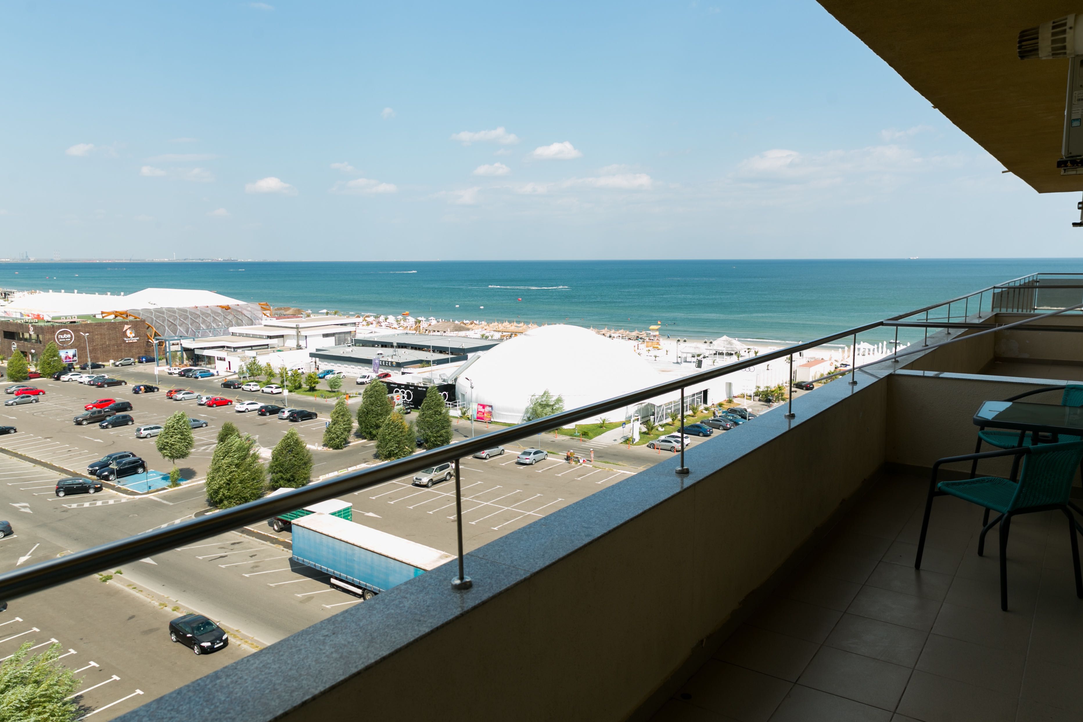 Vand apartament cu vedere la mare in Summerland Mamaia - zona Fratelli