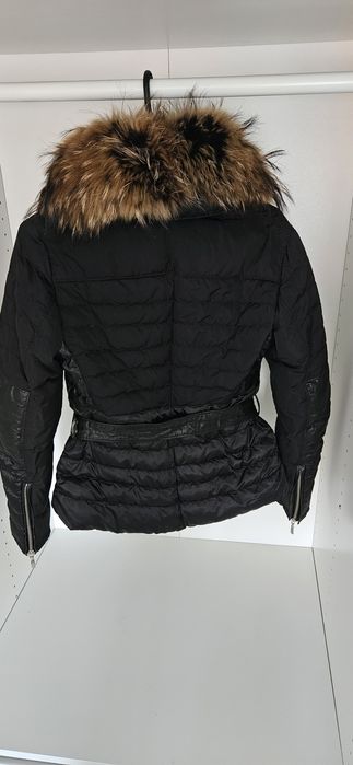 Ново Италианско яке FLO CLO с гъши пух и яка от естествен косъм