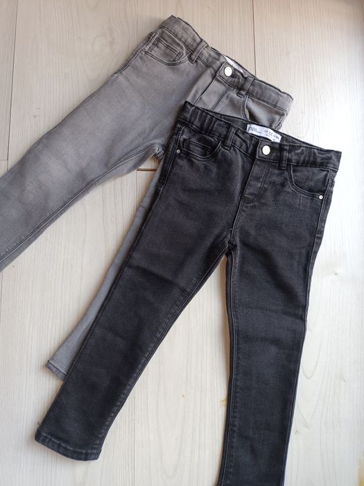 Продам детсие джинсы ZARA
Возраст: 3–4 года (104 см)
Состояние: новые,
