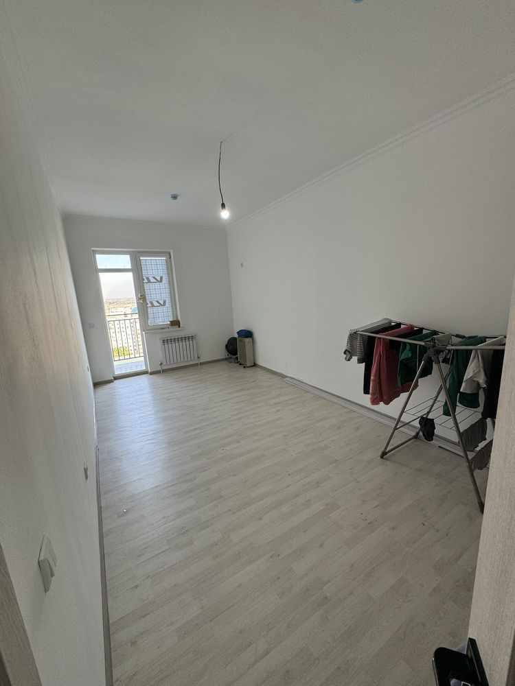 Srochno srochno 2 xonali 65 kvadratli kvartira sotiladi