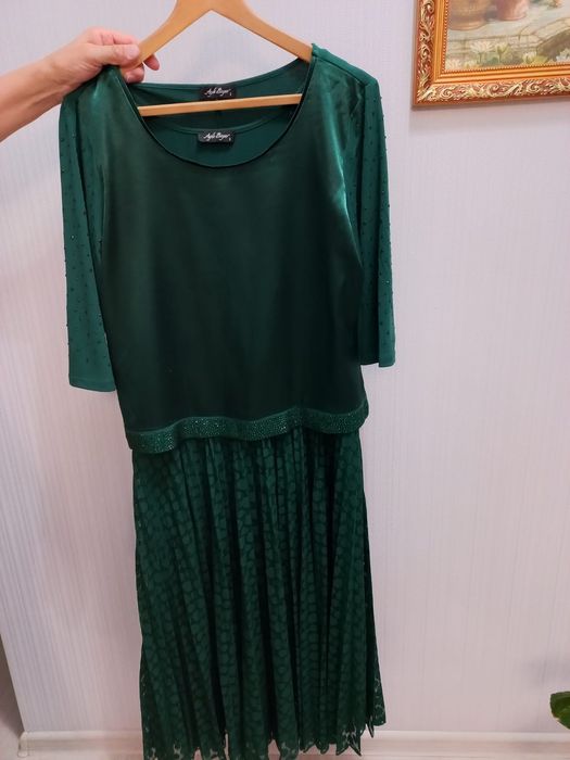 Женская одежда , костюмы