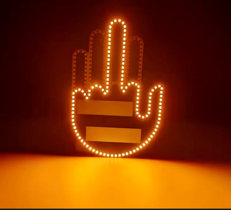 ЛЕД ЛАМПА ЗА ЖЕСТОВЕ, знак за автомобил, СРЕДЕН ПРЪСТ с Дистанционно