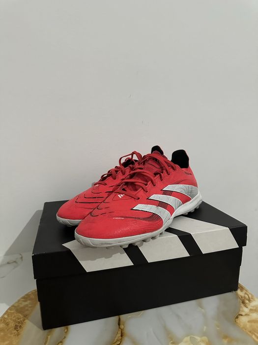 Adidas predator league turf (42.5)