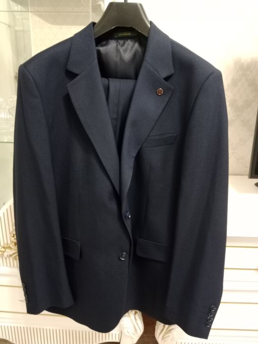 Продам костюм один раз одел