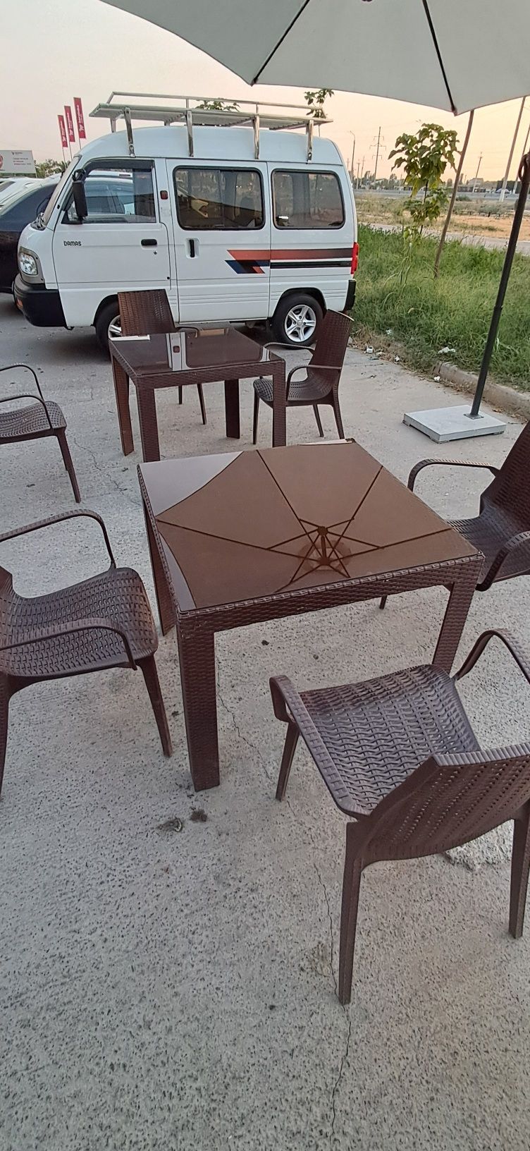 2 ta stol stul 2 ta zontik