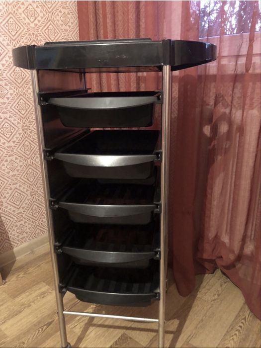 Продается тележка для салона кросаты