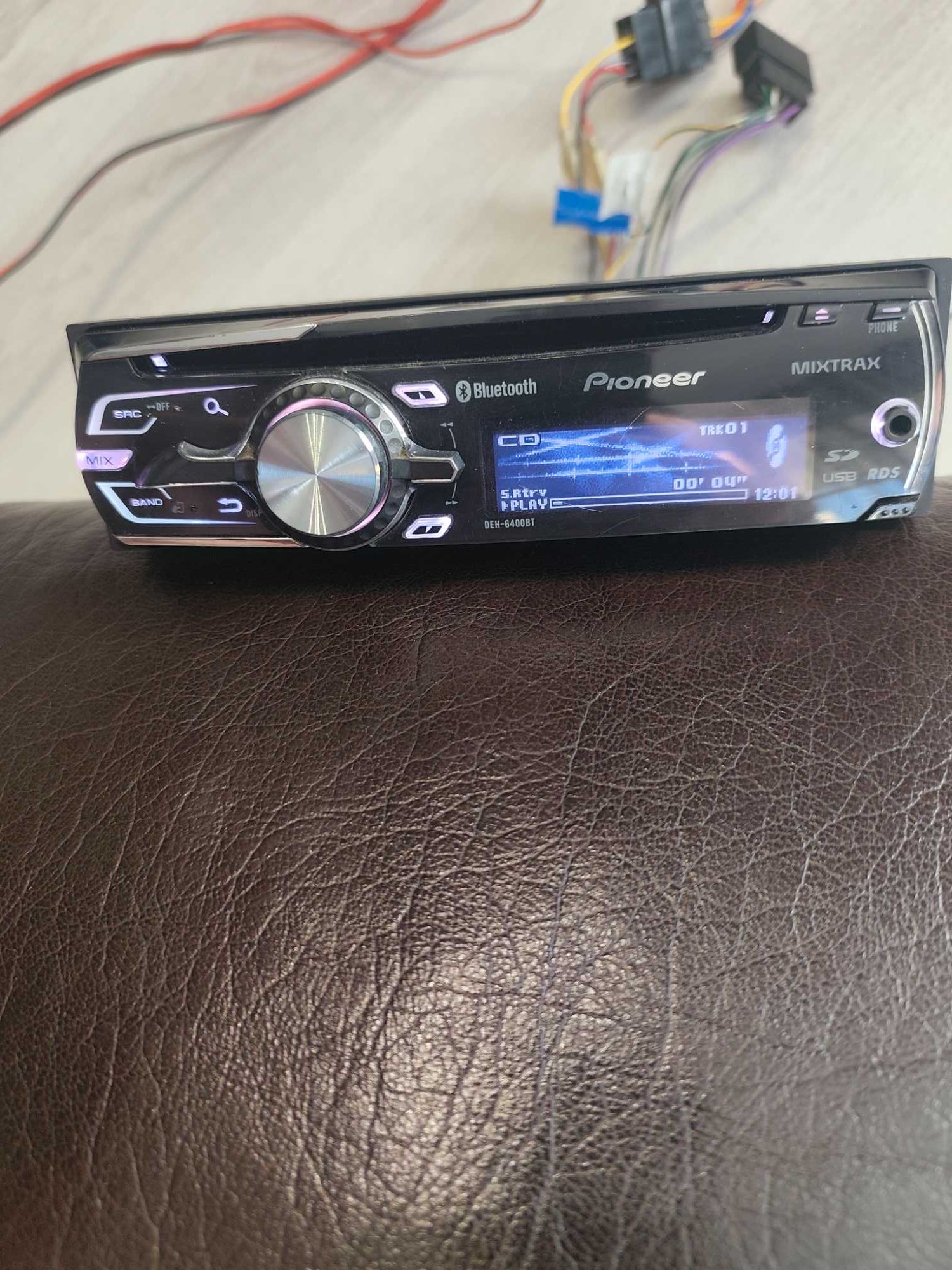 Pioneer - DEH-6400BT