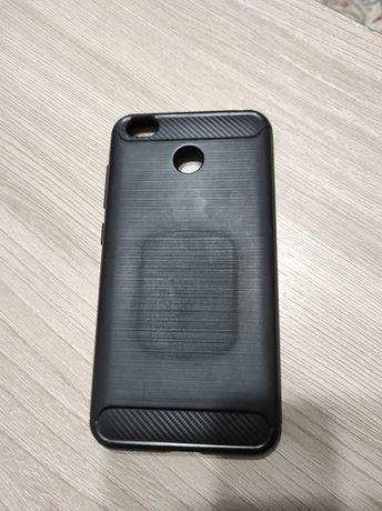 Продаю чехол для телефона XIAOMI REDMI 4 X черного цвета в отличном со