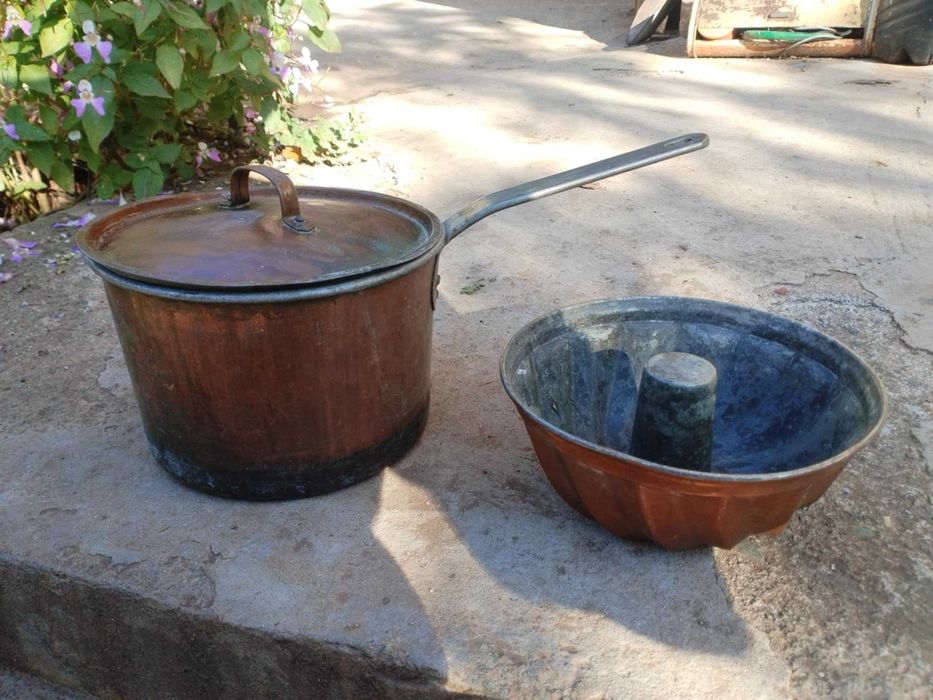 Меден тиган и медна форма за кекс