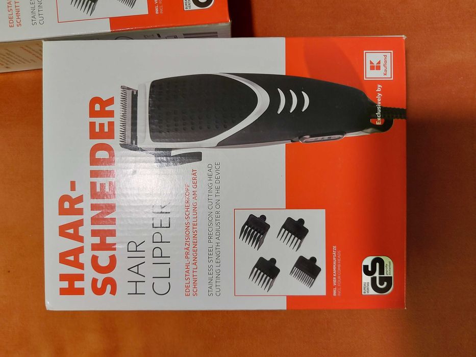 Aparat / Masina  electrica pentru tuns -220V, cu accesorii (NOU)