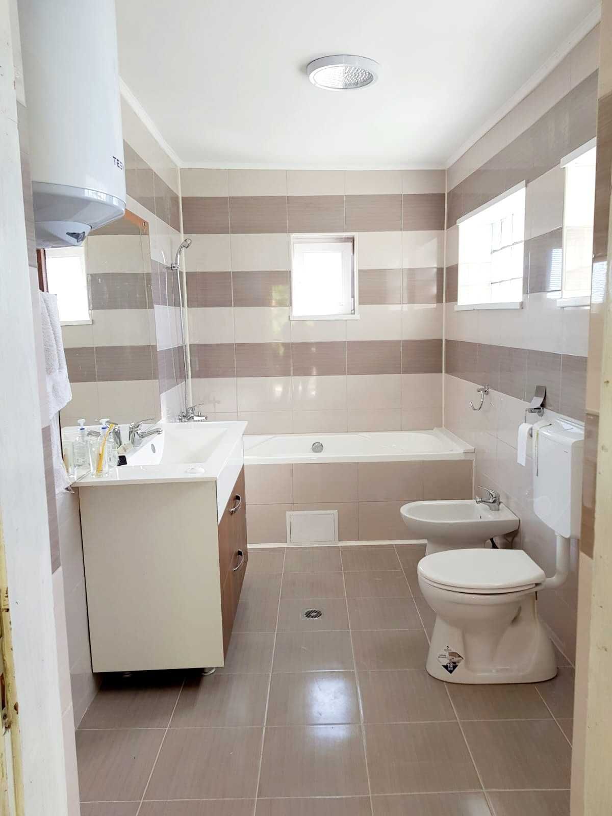 Casa de vanzare in Calanu Mic 2400mp teren