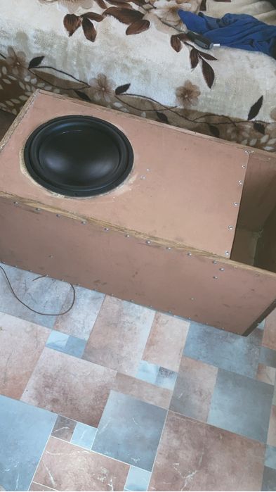 Сабвуфер alpine