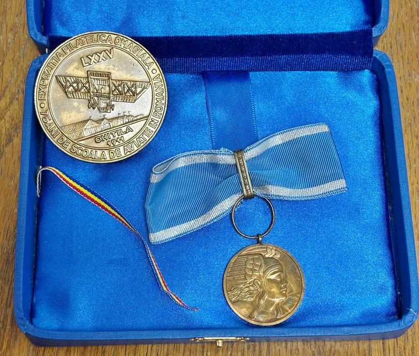 Medalia Virtutea Aeronautică, Clasa a III-a + medalie aviatica bronz