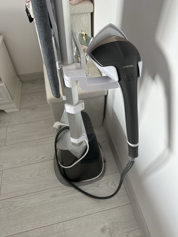 Уред за гладене с пара Philips GC628/80