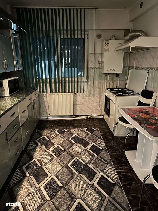 Apartament 3 camere 72 mp, decomandat