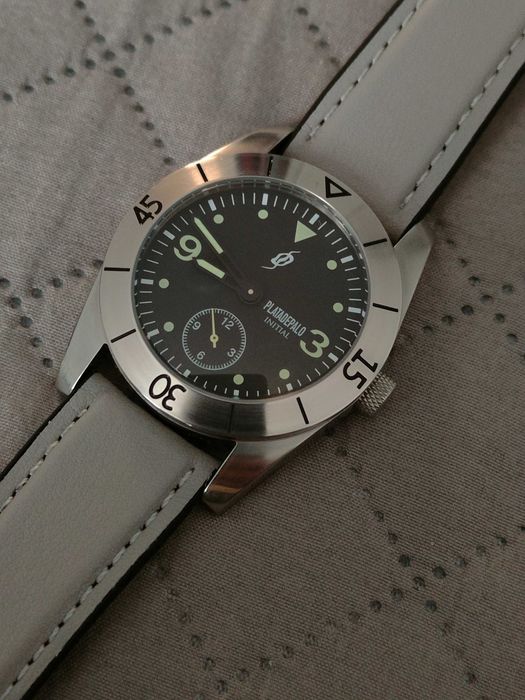 Platadepalo Initial - quartz