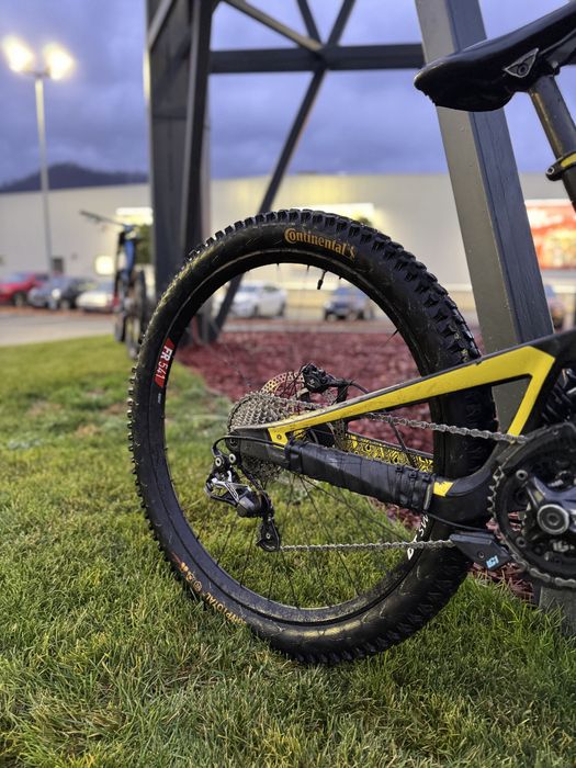 Polygon collosus dh7